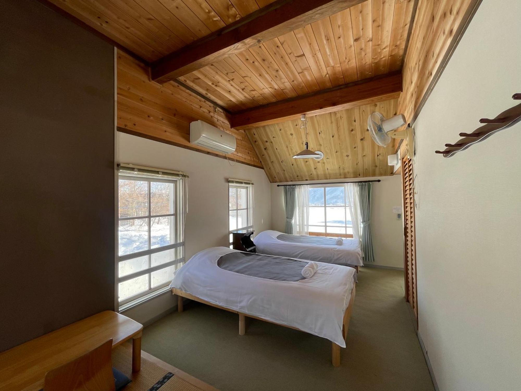 Hakuba Snow Fox Bed and Breakfast Buitenkant foto