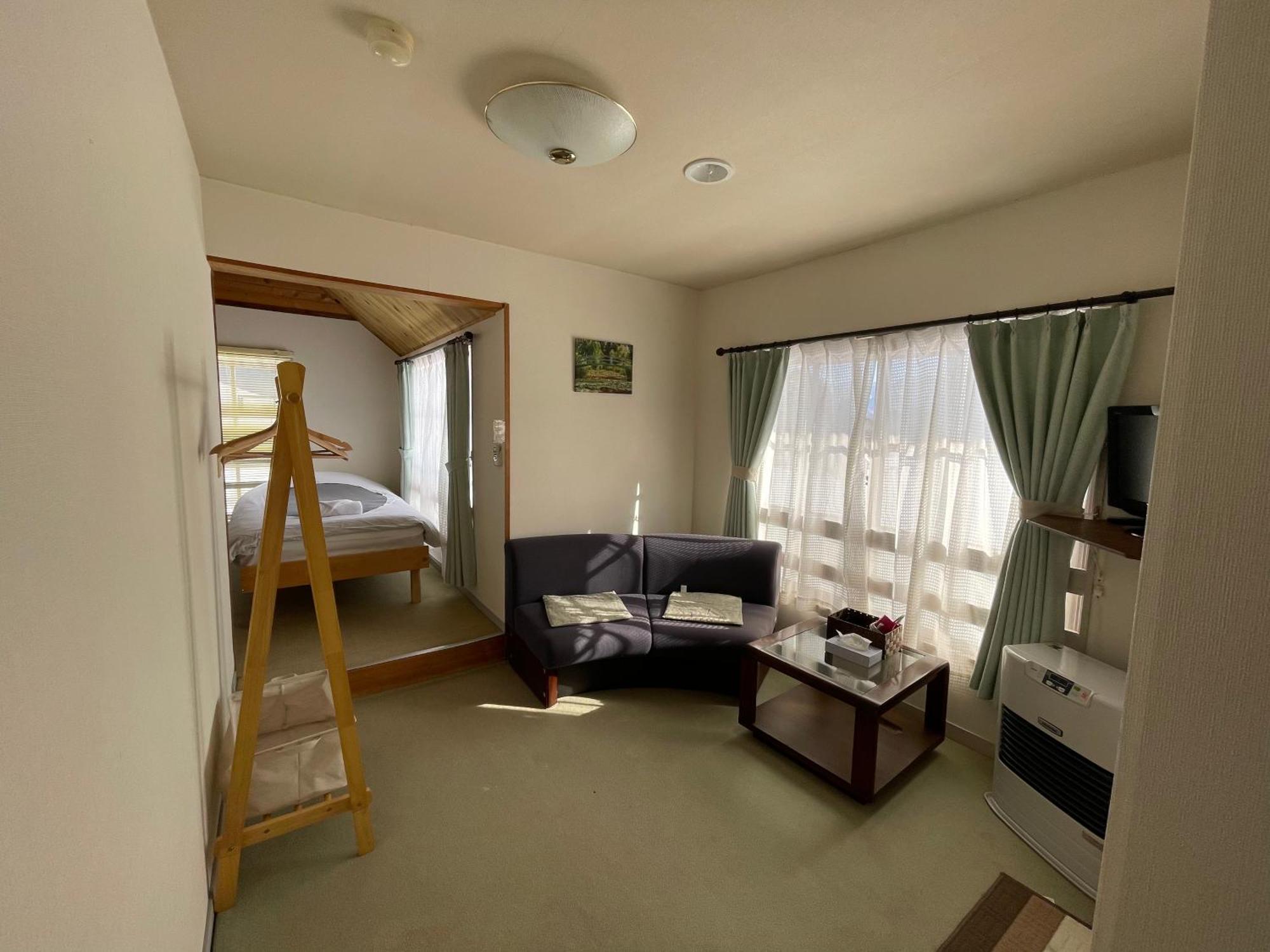 Hakuba Snow Fox Bed and Breakfast Buitenkant foto