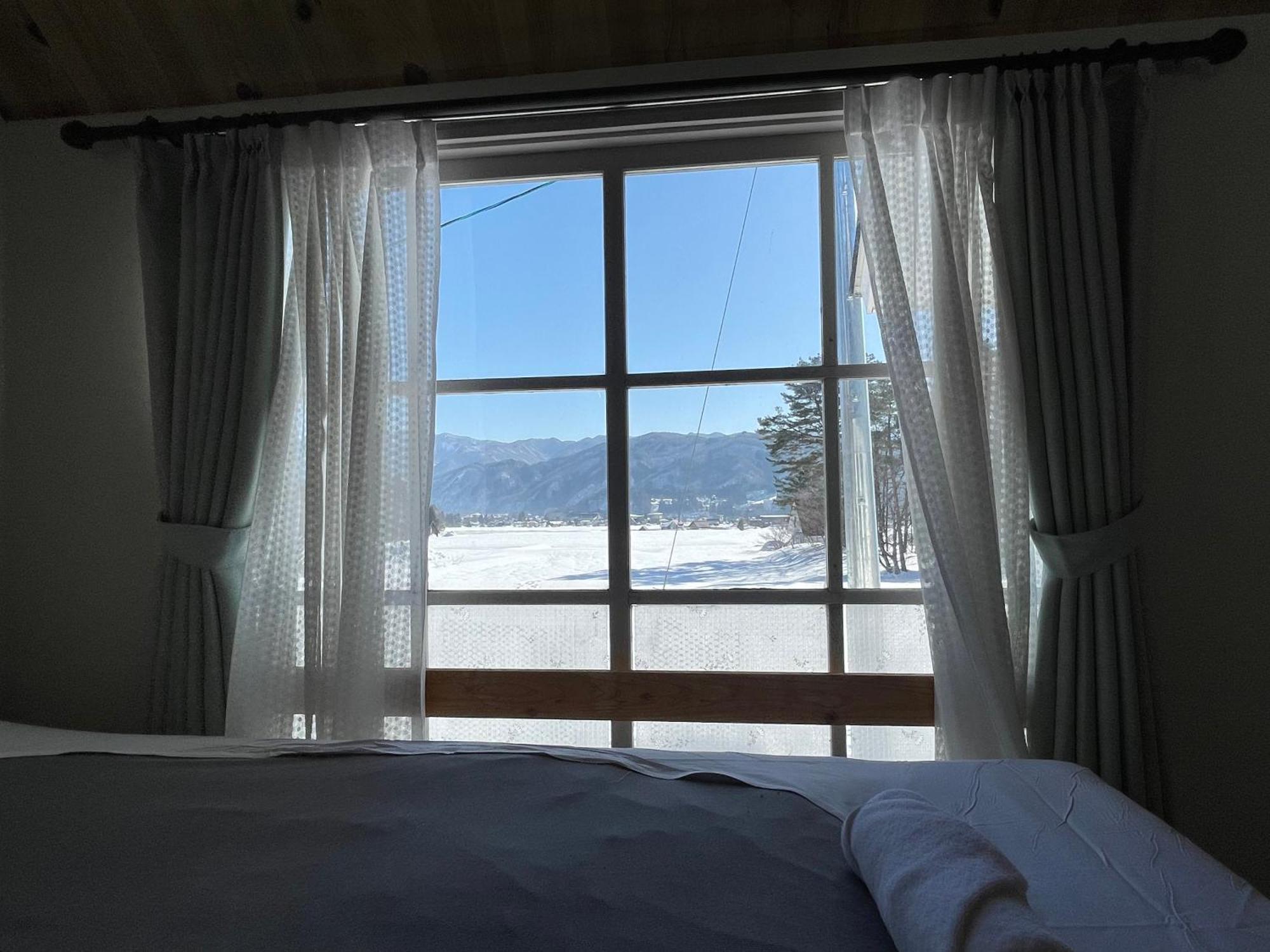 Hakuba Snow Fox Bed and Breakfast Buitenkant foto